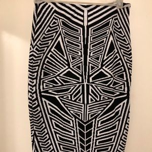 Fitted Sweater Pencil Skirt Black/White Print